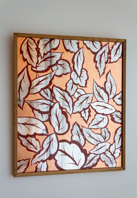 L'automne, II. Tableau en verre églomisé, doré à la feuille de cuivre et à la feuille d'argent. Création et réalisation : Lila Ralison Schäfer, 13 juin dorure, Lille, France.